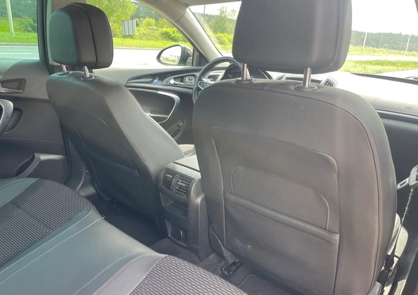 Opel Insignia cena 44100 przebieg: 147000, rok produkcji 2015 z Bodzentyn małe 232